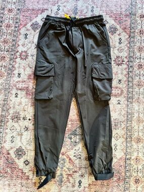 Men's Olive Cargo Jogger Pants with Utility Pockets